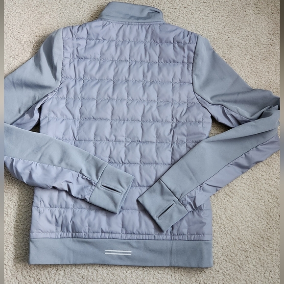 Nike Running Therma-FIT synthetic filled jacket in grey - Picture 12 of 15